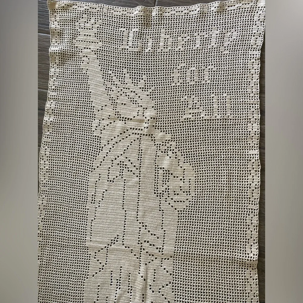 Handmade Crochet Statue of Liberty Cream 51”/22” Runner “Liberty For All” Vtg